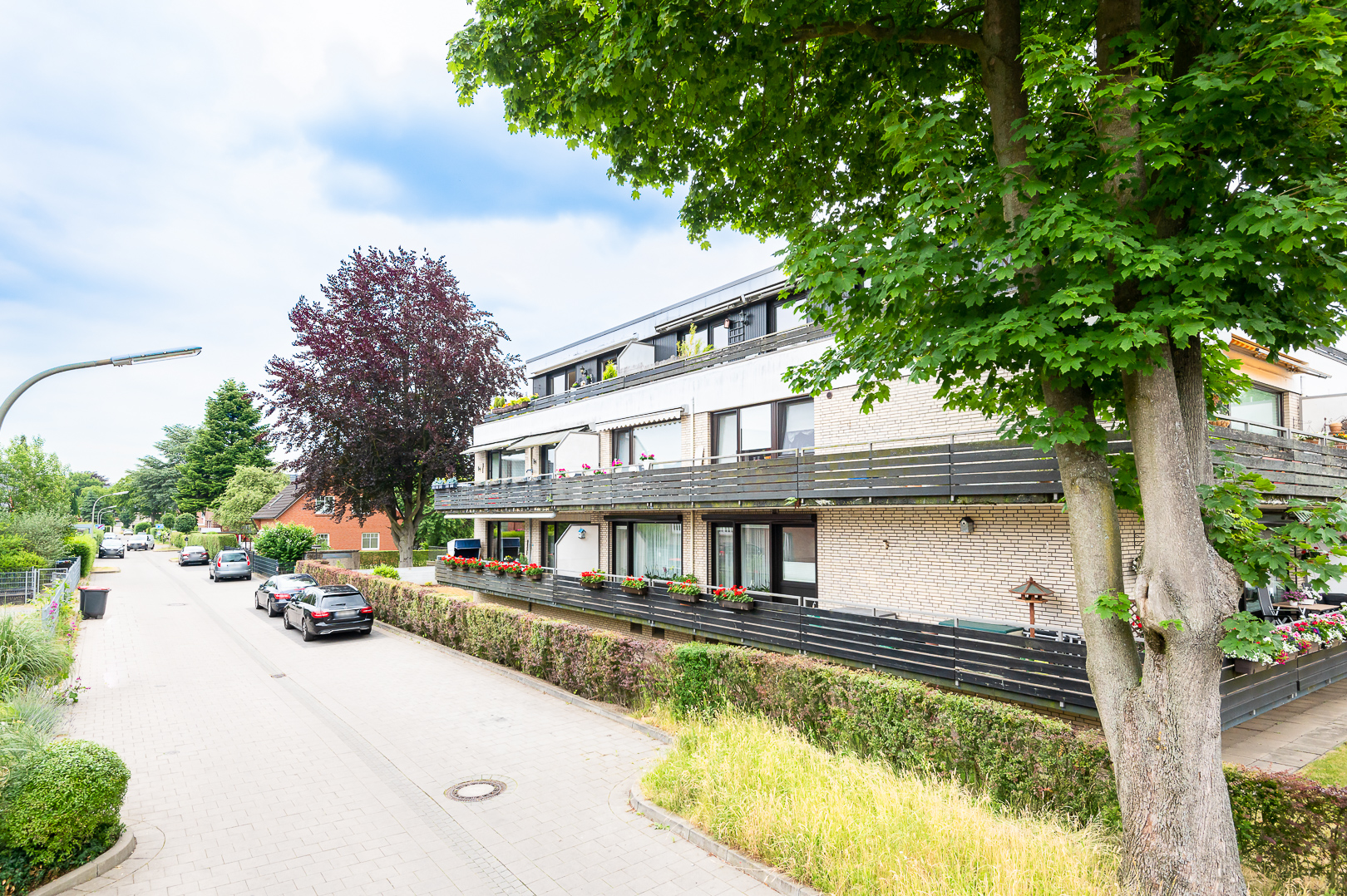 Straßenansicht 1