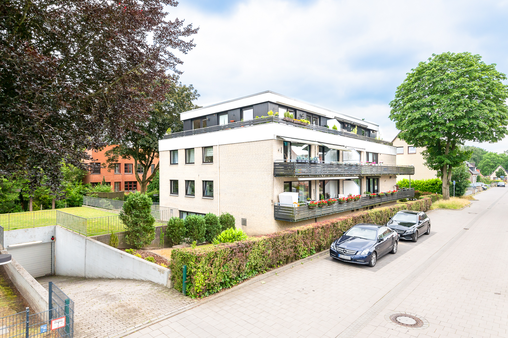 Straßenansicht 2