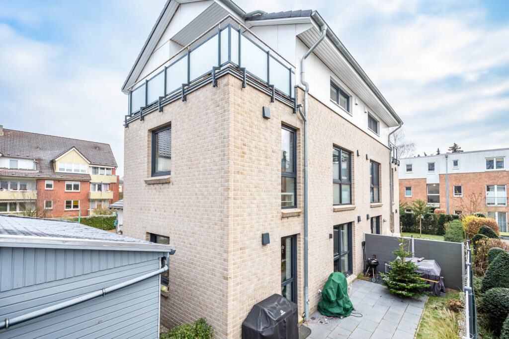 Wedel Niedrigenergiehaus in familienfreundlicher Elbnähe
